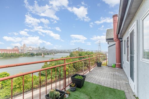 f203-910 Vernon Pl, Covington, KY, 41016-3401 | Card Image