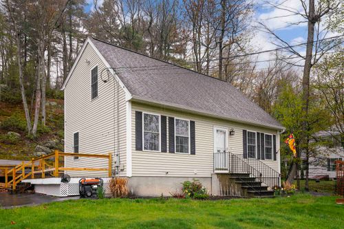 147 Mile Slip Rd, Milford, NH, 03055-3320 | Card Image