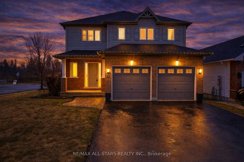 2 Lisbeth Cres, Lindsay, ON, K9V0C9 | Card Image