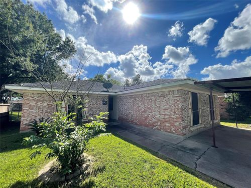 1212 Avenue M, South Houston, TX, 77587-5042 | Card Image