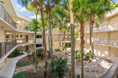 apt-221-8075 Sw 107th Ave, Miami, FL, 33173-4890 | Card Image