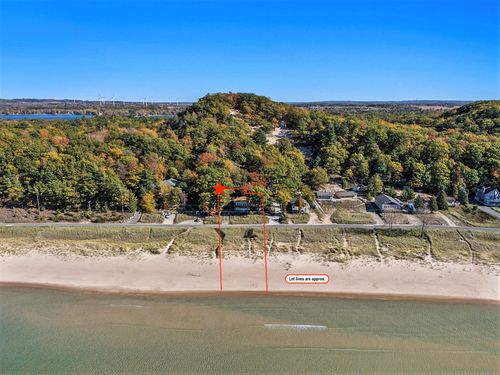 7320 S Montgomery Blvd, Pentwater, MI, 49449-9625 | Card Image