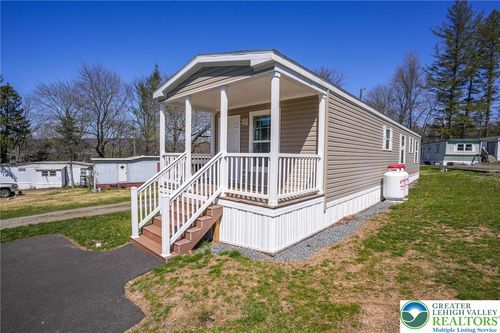 20 Court St, Lehighton, PA, 18235-2847 | Card Image