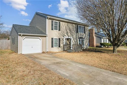 195 Bentley Dr, Newport News, VA, 23602-4939 | Card Image