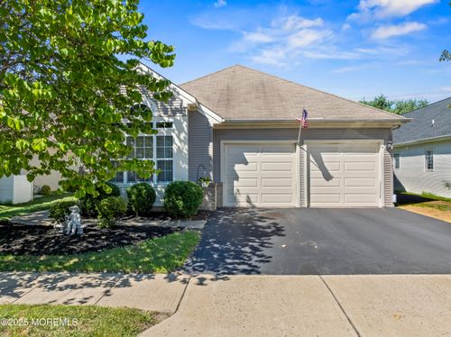 4 Edgeworth Cir, Manchester, NJ, 08759-6075 | Card Image