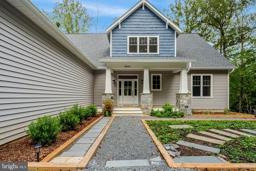 8880 Evelyn Dr, MANASSAS, VA, 20112-5327 | Card Image