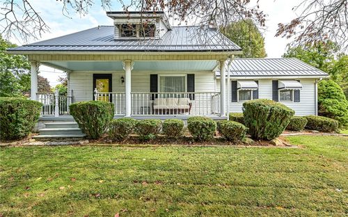 1202 Willowbrook Rd, New Castle, PA, 16101-5414 | Card Image