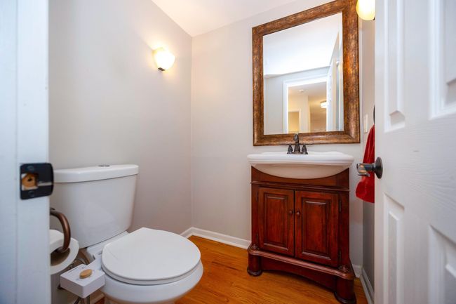 Main floor powder room | Image 20