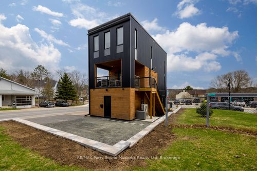 98 James St, Parry Sound, ON, P2A1T9 | Card Image