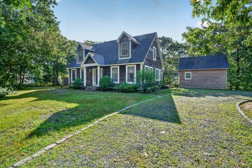 31 Dodgers Hole Rd, Edgartown, MA, 02539-6311 | Card Image