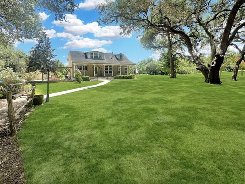 2020 S Knezek Rd, Flatonia, TX, 78941-5066 | Card Image