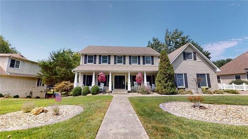 2045 Twin Pines Dr, Sedalia, MO, 65301-8952 | Card Image