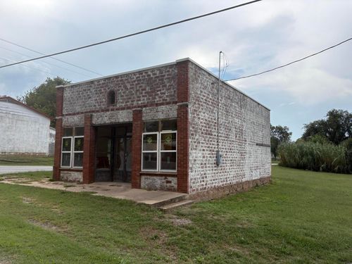 101 N Main St, Rocky Comfort, MO, 64861-7224 | Card Image