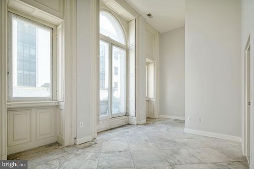 305e-1001 Chestnut St, PHILADELPHIA, PA, 19107-4219 | Card Image