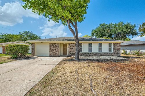 413 Lindo Dr, Mesquite, TX, 75149-4755 | Card Image