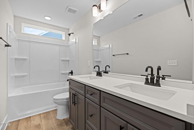 38-web-or-mls-596A7718 | Image 30