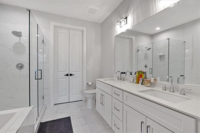 APT-303 - 6890 Peachtree Dunwoody Rd, Condo with 2 bedrooms, 2 bathrooms and 2 parking in Sandy Springs GA | Image 19