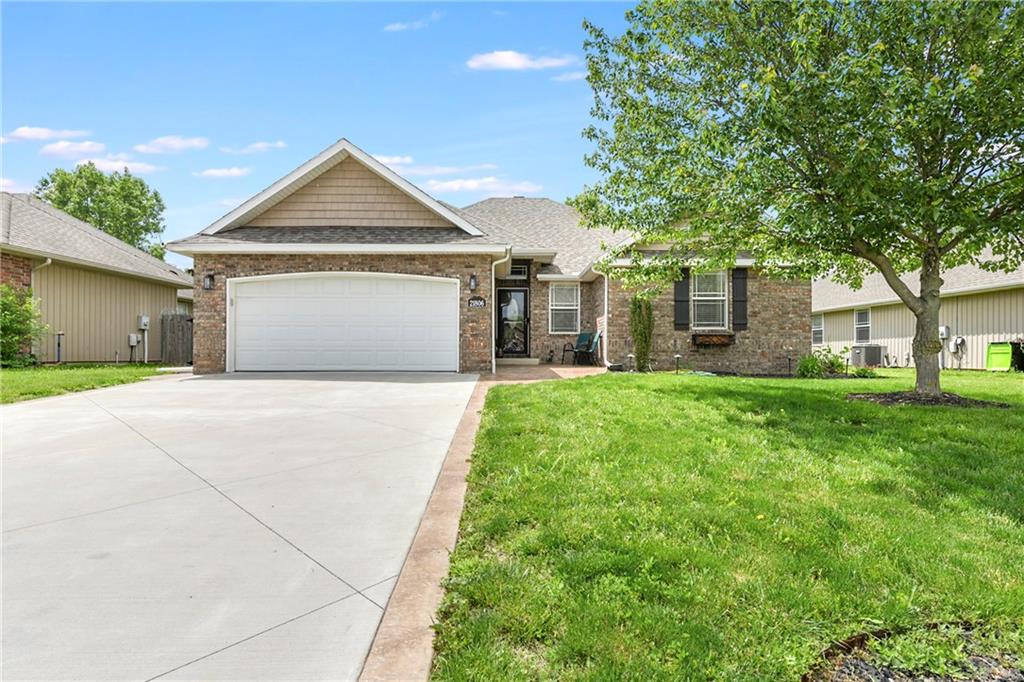 Lombardo Ln, Peculiar, MO 64078