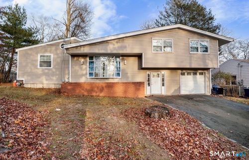 19 Collins Dr, West Haven, CT, 06516-2402 | Card Image