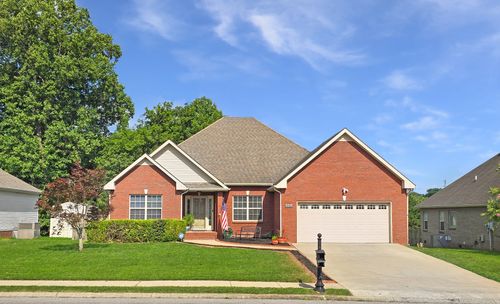 3279 Twelve Oaks Blvd, Clarksville, TN, 37042-8163 | Card Image