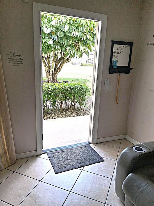 a-6 Northampton A, West Palm Beach, FL, 33417-1729 | Card Image