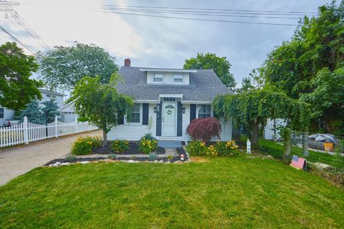 108 Rye Beach Rd, Huron, OH, 44839-1161 | Card Image