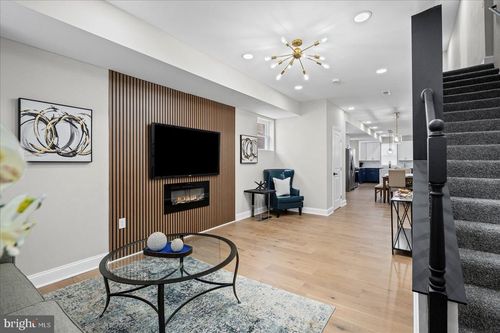 712 E 41st St, BALTIMORE, MD, 21218-1214 | Card Image