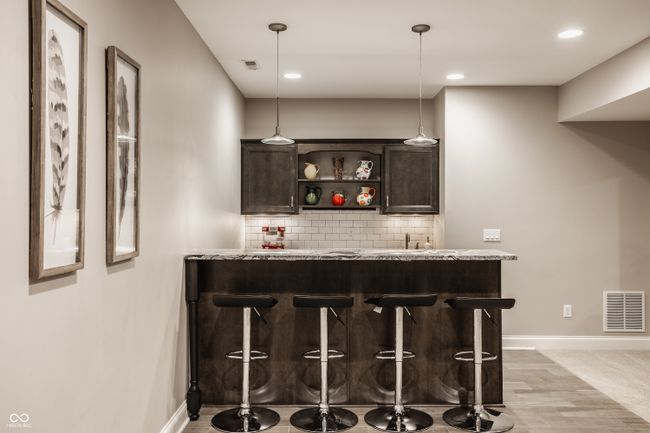 Lower level wet bar | Image 53