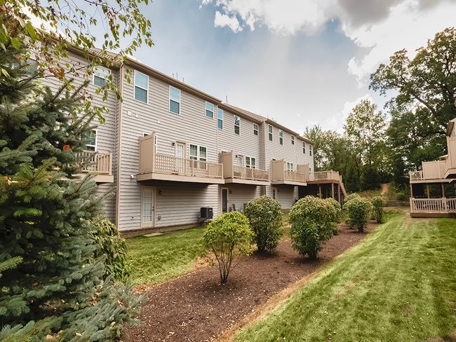2003 Pointe View Dr, Townhouse with 3 bedrooms, 3 bathrooms and 2 parking in Mars PA | Image 24