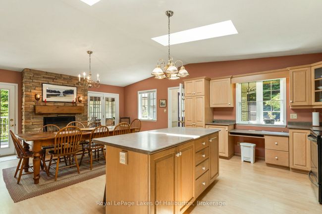 1700 Kushog Lake Rd, House other with 3 bedrooms, 2 bathrooms and 2 parking in Algonquin Highlands ON | Image 9