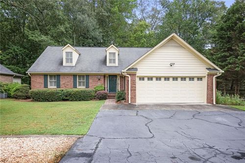 80 Lindley Ave Nw, Marietta, GA, 30064-2184 | Card Image