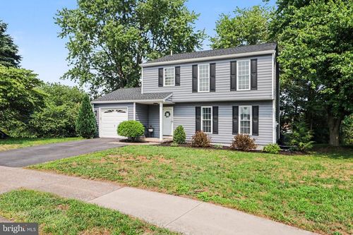 122 Huntley Dr, HARRISBURG, PA, 17112-3215 | Card Image