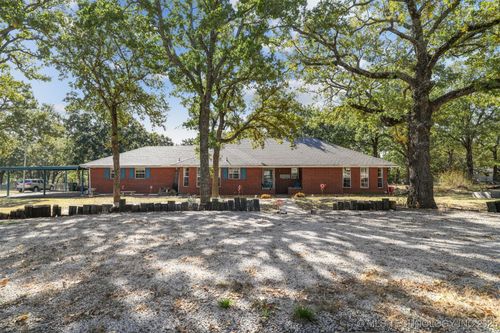 4042 3rd Ave Ne, Ardmore, OK, 73401-6856 | Card Image