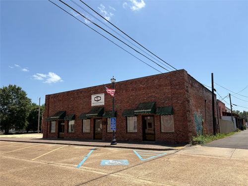 125 E Louisiana Ave, Vivian, LA, 71082-2923 | Card Image