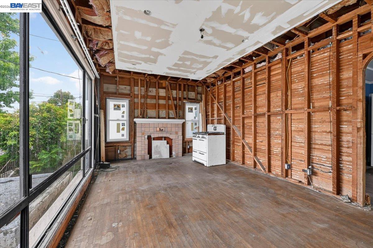 Residential in Oakland 4