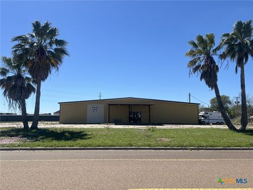 100 Village Road, Port Lavaca, TX, 77979 | Card Image