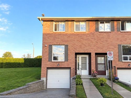 18-66 Summercrest Dr, Hamilton, ON, L8K6M6 | Card Image