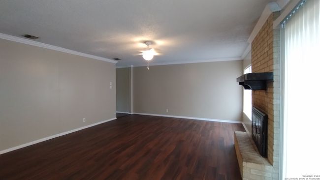 5102 Alan Bean Dr, House other with 3 bedrooms, 2 bathrooms and null parking in Kirby TX | Image 5