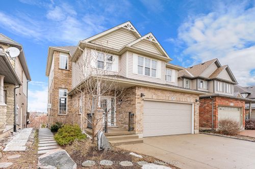 67 Maitland St, Kitchener, ON, N2R1V2 | Card Image