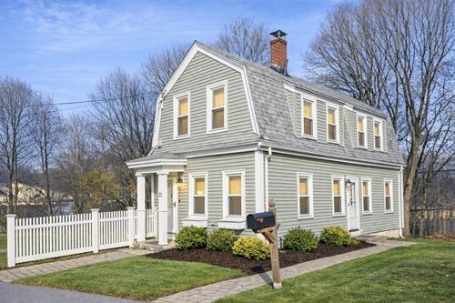 10 Sassamon St, Canton, MA, 02021-1655 | Card Image