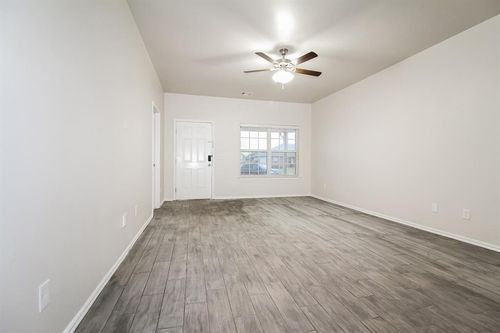 1317 Granite Ln, Noble, OK, 73068-5523 | Card Image
