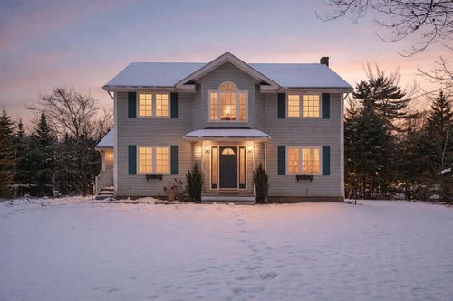 9 Pacific Ave, Cole Harbour, NS, B2Z1C3 | Card Image