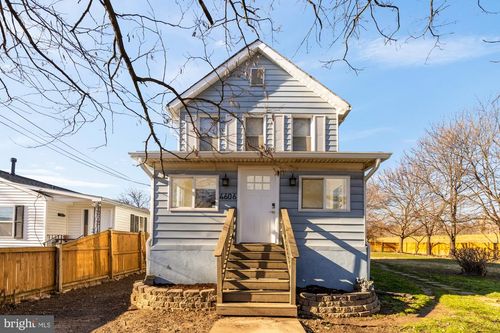 4606 40th St, NORTH BRENTWOOD, MD, 20722-1208 | Card Image