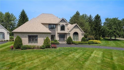 196 Chisholm Ct, Aurora, OH, 44202-8583 | Card Image