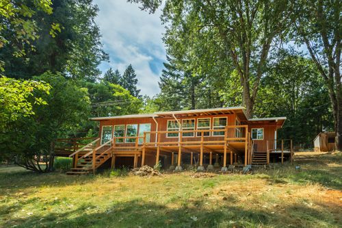 206 Lower Wolf Creek Rd, Wolf Creek, OR, 97497-9512 | Card Image