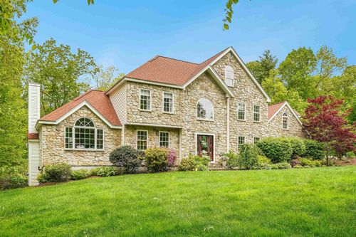 9 Victoria Ln, East Hampstead, NH, 03826-2509 | Card Image