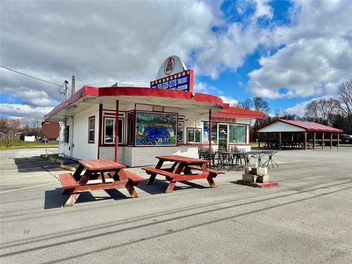 365 E Main St, Waterloo, NY, 13165-9486 | Card Image