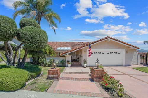 2039 Channelford Rd, Westlake Village, CA, 91361-3508 | Card Image