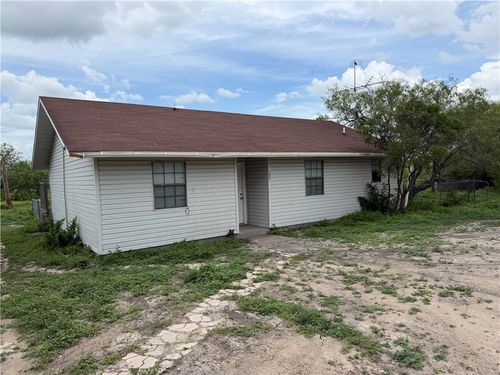 121 Lauryn Street, Three Rivers, TX, 78071 | Card Image