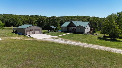 5000 Sanders Dr, Hartville, MO, 65667-7167 | Card Image
